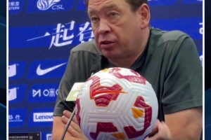 遭遇密集賽程,斯盧茨基:精神力恢復(fù)很重要,更衣室領(lǐng)袖要做好榜樣