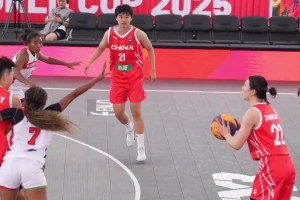 ??打籃球的女生粘人是真的！