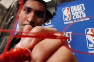 新賽季首發(fā)陣容【哈珀+卡布+文班+卡斯?fàn)??？怂埂慷嗾??