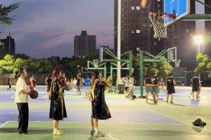 25年的杜克三少vs19年的杜克三少來(lái)一場(chǎng)3v3誰(shuí)會(huì)贏！