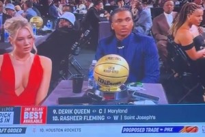 第九順位博伊爾斯的女友也是女籃球員，神似大表姐，身材炸裂