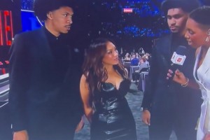 ??哥們，用一句話形容這個(gè)絕殺球！