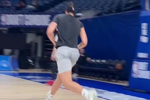 跟著登哥不得爽吃餅！快船30號(hào)秀尼德豪澤這跑跳能力看著不錯(cuò)啊