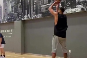 快船球迷有福了？西蒙斯休賽期猛練百發(fā)百中??