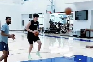 缺點文化！早些年選秀時，解說員帕金斯死活念不出穆迪的名字??