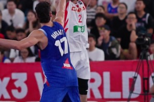 ??送奧運(yùn)會(huì)銀牌回家！中國隊(duì)直通世界杯八強(qiáng)！