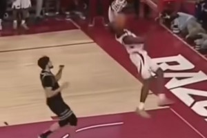 湖人36號(hào)秀！阿杜-蒂耶羅這風(fēng)車暴扣??身體素質(zhì)很炸裂啊??！