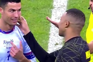 當(dāng)姆巴佩遇到偶像C羅！姆總笑得太開(kāi)心了！