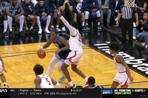 撿漏曾單場(chǎng)爆砍38分落選秀！湖人簽維拉諾瓦大學(xué)得分王狄克遜！