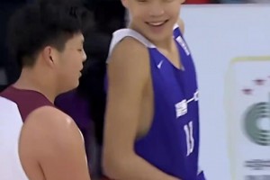 15歲楊瀚森參加耐高比賽：蓋帽像姚明 長傳像約基奇????