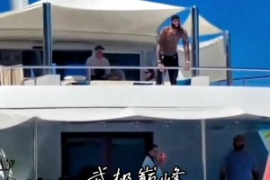 約基奇和西蒙斯的休賽期生活對(duì)比，完全是兩個(gè)極端！