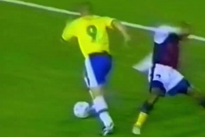 外國營養(yǎng)師：C羅身材背后的秘密是由于他們吃螺旋藻或小球藻??