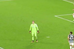 ??尤文圖斯影視有限公司！什琴斯尼：？？？