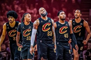 詹姆斯和湖人要分道揚鑣？要是真的回騎士，這陣容可以沖第5冠了吧