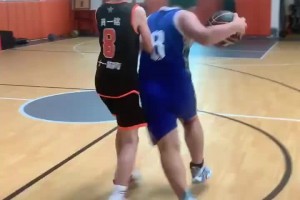 有一說一，小弟弟搖頭晃腦真的有約基奇那味兒了??????