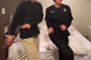 五花肉最享受的中國行??約基奇受濮存昕邀請參觀馬術(shù)俱樂部