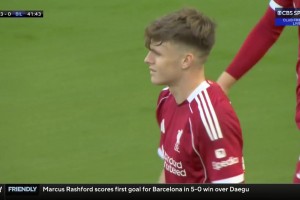 多克突破1V2小角度爆射造烏龍！利物浦3-0領(lǐng)先畢巴！