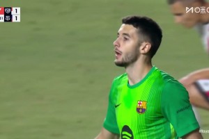 巴薩門(mén)將神勇發(fā)揮！巴薩防線夢(mèng)游連送單刀，均被霍安-加西亞化解