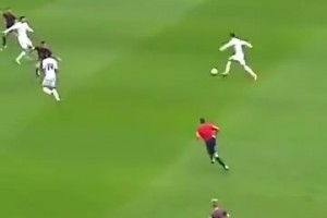 半場以內(nèi)皆射程！這個位置你竟然敢放C羅？