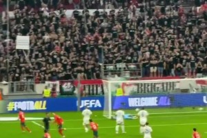 當你看到C羅現(xiàn)在的罰點方式，會不會有些緊張？