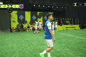 全民偶像！梅開二度＆慶祝沙特國慶！C羅賽后再被穿比什特！