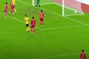 “雄起聲”震天，熱血足球燃爆賽場！超2萬人見證成都VS廣安!