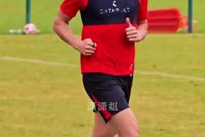 場上是對手，場下是朋友！“川超”成都VS廣安，兩隊球迷溫情喊話