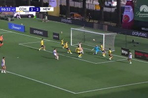 絕殺點球被撲，反遭絕殺！網(wǎng)友：如此澳假，怎能不愛??