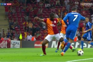 狀態(tài)全盛時(shí)期的C羅有多強(qiáng)？C羅踩單車戲耍過人爆射破門戴帽！