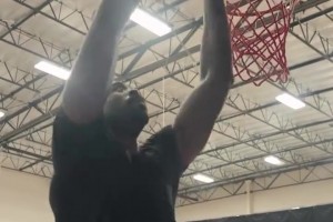 “美媒設(shè)想歷史上完美的NBA球員”你認同這樣的看法嘛...