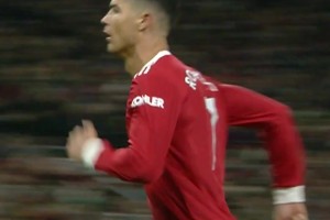 憶往昔！C羅當(dāng)年對陣布萊頓的進(jìn)球