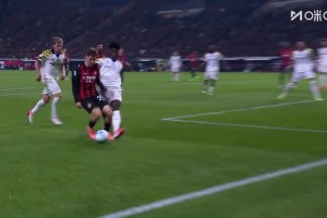 米蘭2球領先！薩56突破穿襠過人造點！萊奧主罰穩(wěn)穩(wěn)命中！