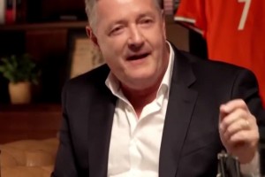 聲援C羅！摩根曬視頻：梅西同樣肘擊對(duì)手就沒事