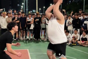 “頂級(jí)控球厚衛(wèi)”！愛吃漢堡和炸雞！長(zhǎng)期下去膝蓋會(huì)磨損受傷？