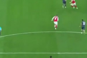 國外槍迷：為什么厄德高沒傳球給約克雷斯？